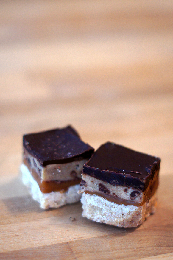 Cookie Dough Twix Bars made with chocolate ganache, caramel, and ...