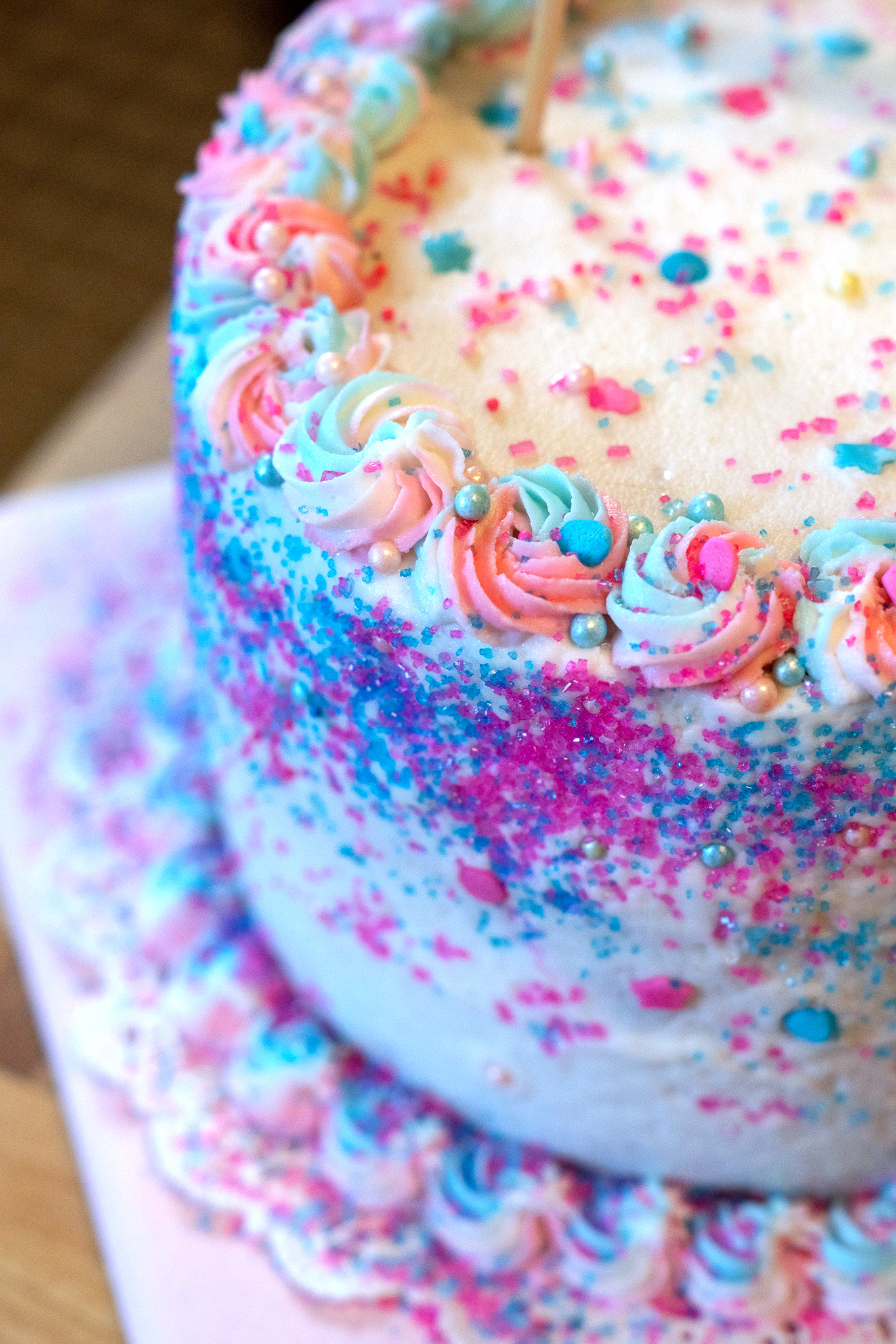 Gender Reveal Cake with Buttercream Frosting and Sprinkles #genderreveal #babyshower
