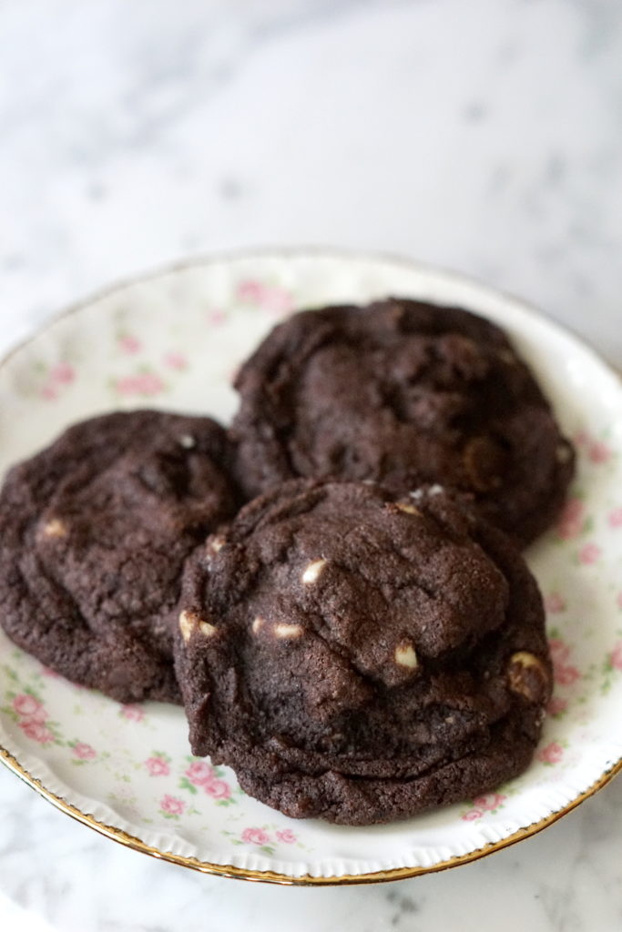 Chewy Chocolate Cookies